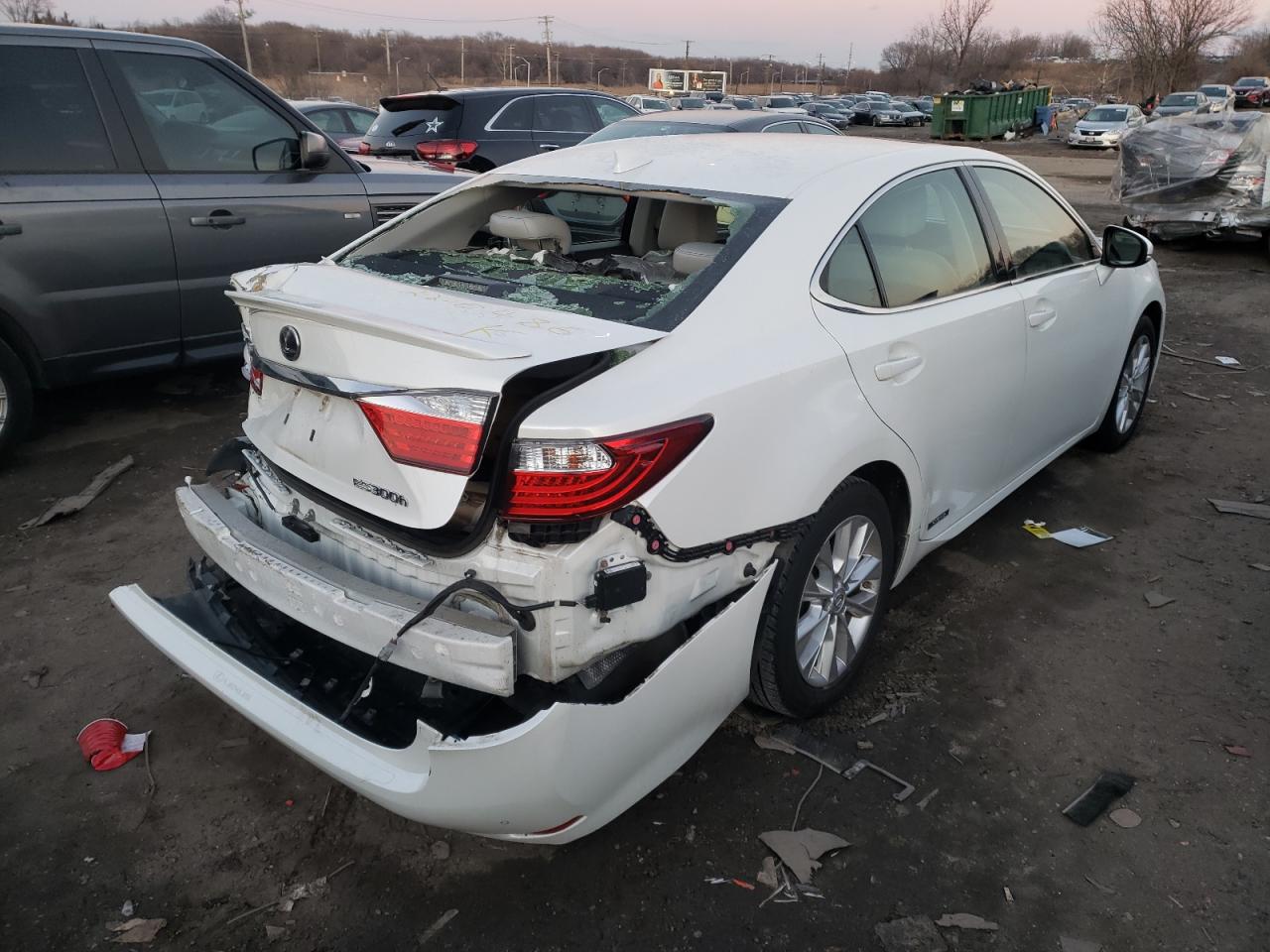 Photo 4 from auction – 2015 LEXUS ES 300H with VIN JTHBW1GG8F2087237