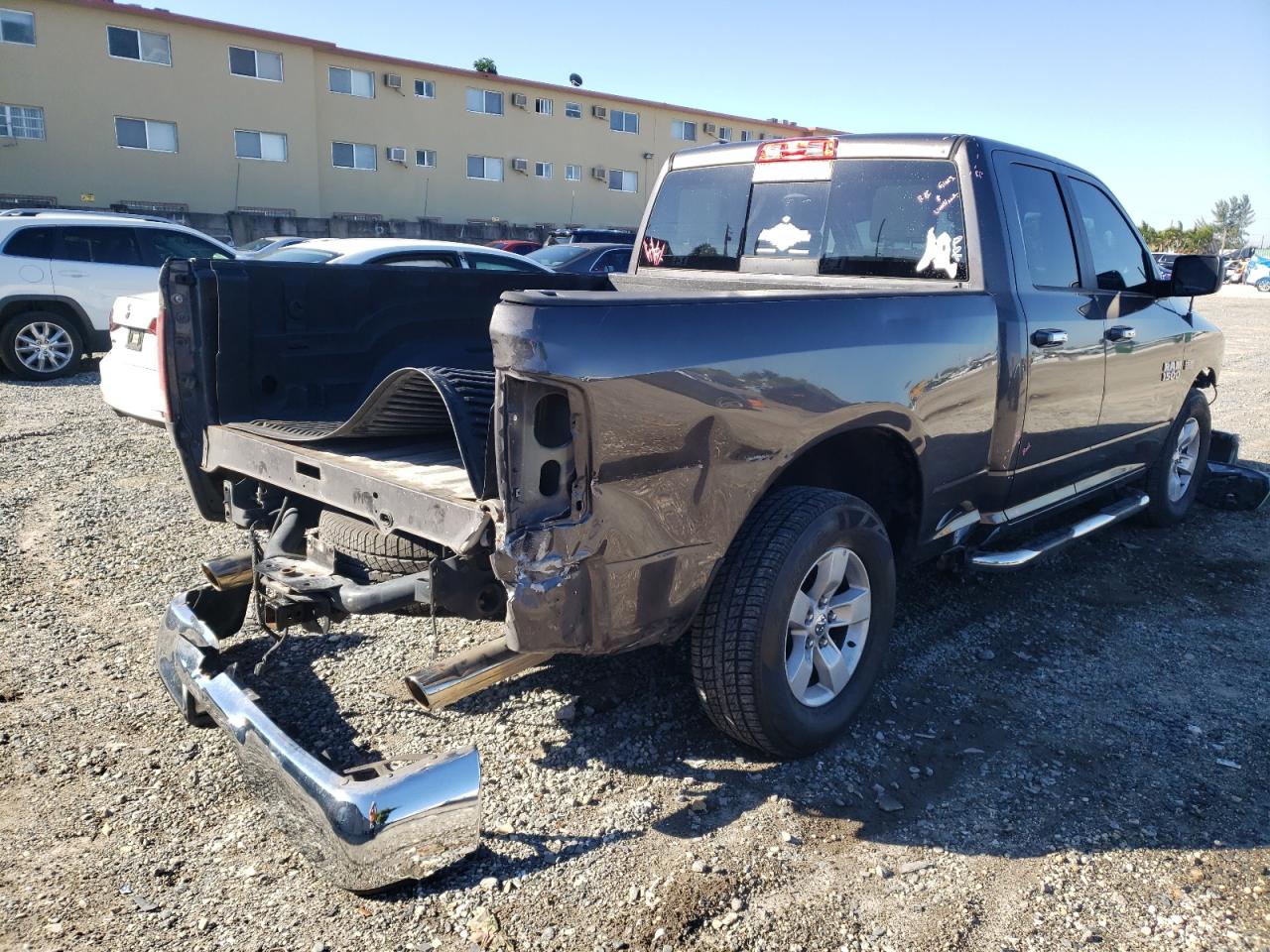 Photo 4 from auction – 2015 RAM 1500 SLT with VIN 1C6RR6GT1FS674842