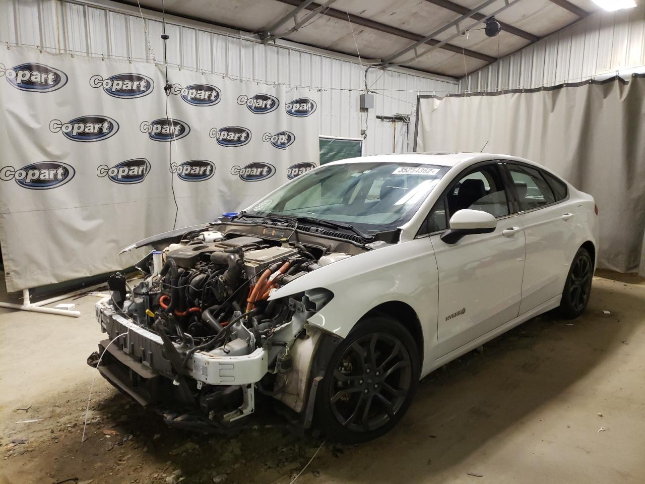 Photo 2 from auction – 2018 FORD FUSION SE with VIN 3FA6P0LU0JR132347