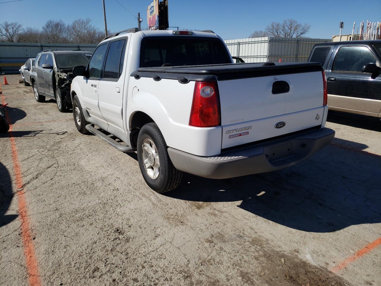 Photo 3 from auction – 2001 FORD EXPLORER S with VIN 1FMZU67E51UB76659