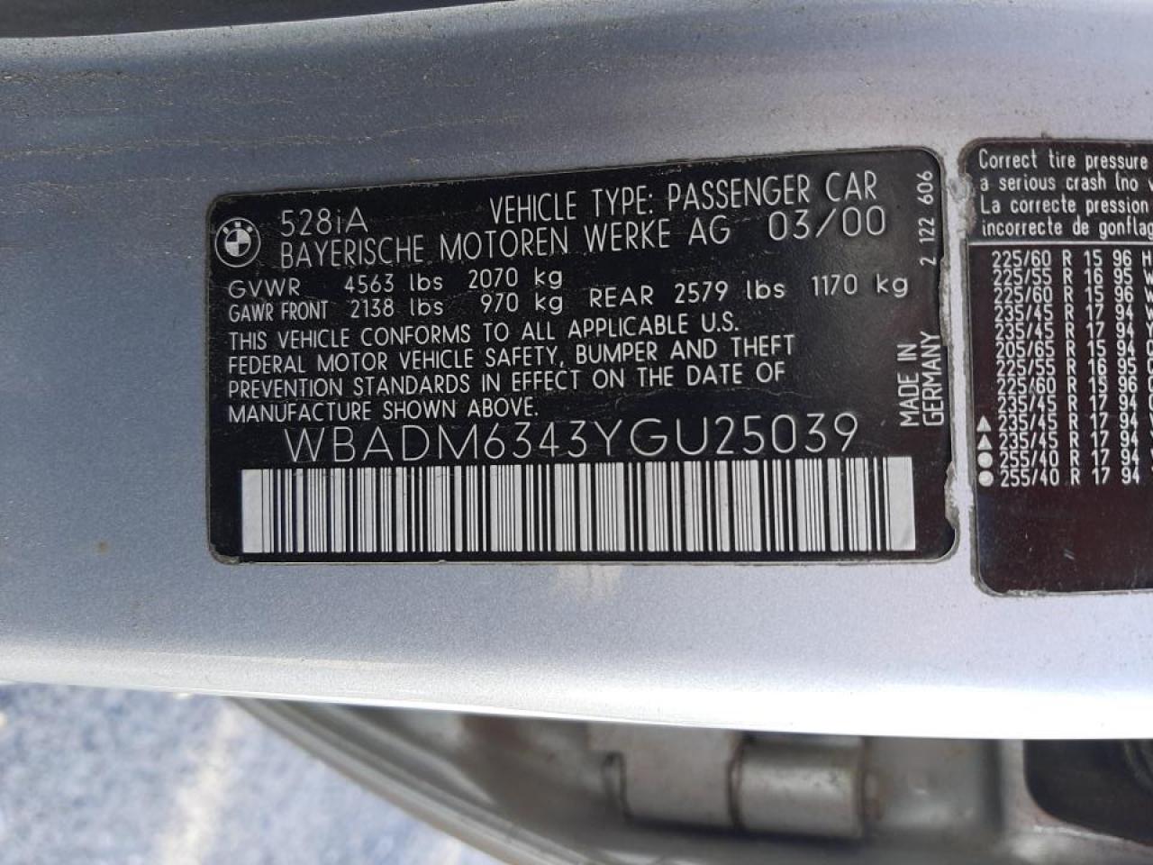 Zdjęcie 10 z aukcji – 2000 BMW 528 I AUTO z VIN WBADM6343YGU25039