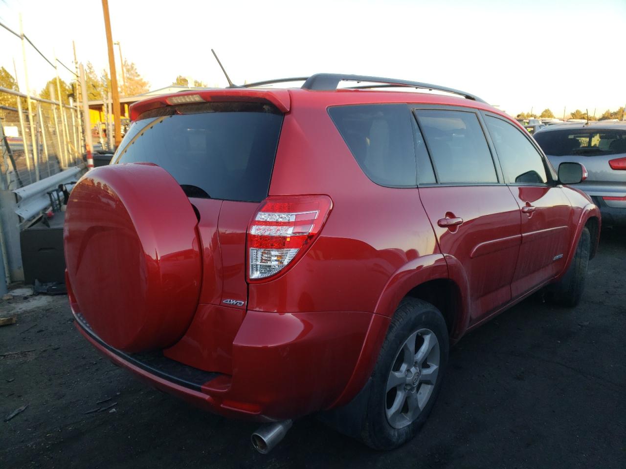 Photo 4 from auction – 2011 TOYOTA RAV4 LIMIT with VIN 2T3DK4DV7BW042303