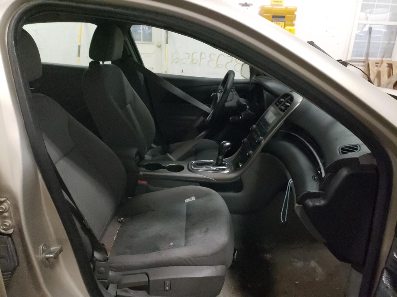 Photo 5 from auction – 2013 CHEVROLET MALIBU LS with VIN 1G11A5SA4DF177473