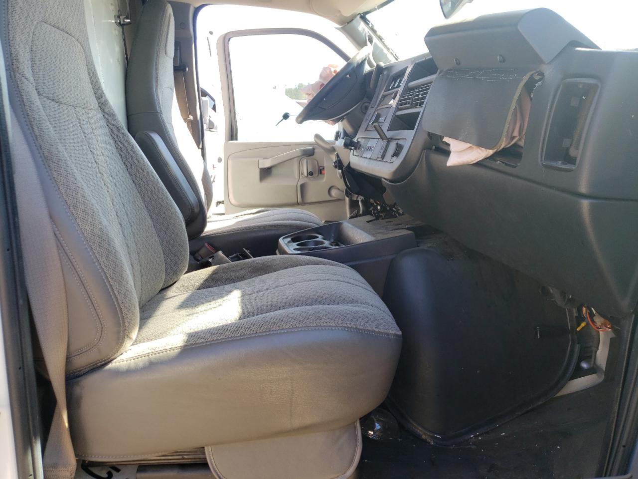 Photo 5 from auction – 2019 CHEVROLET EXPRESS G3 with VIN 1GB0GRFP9K1143258
