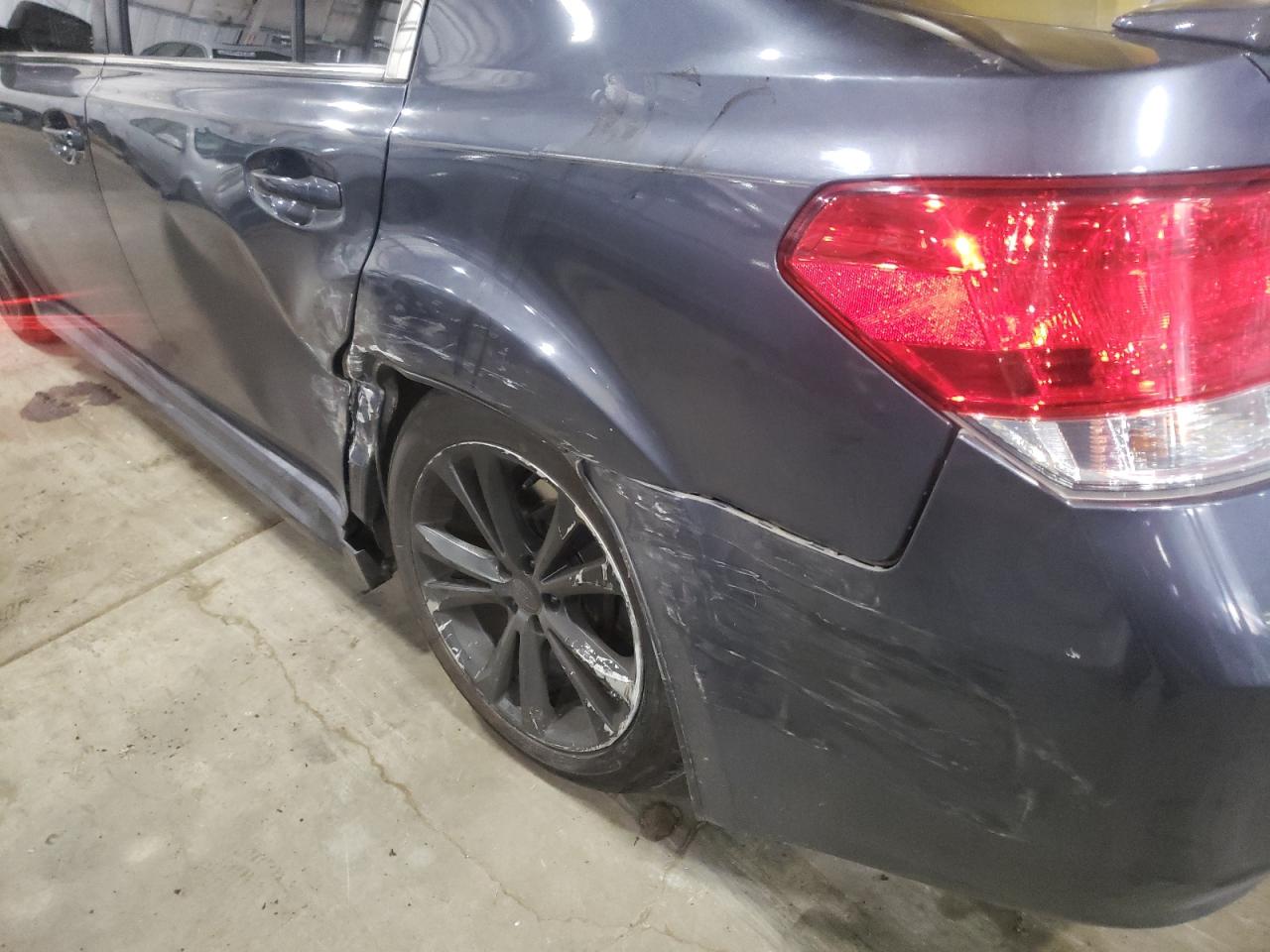 Photo 9 from auction – 2014 SUBARU LEGACY 2.5 with VIN 4S3BMBC64E3027541