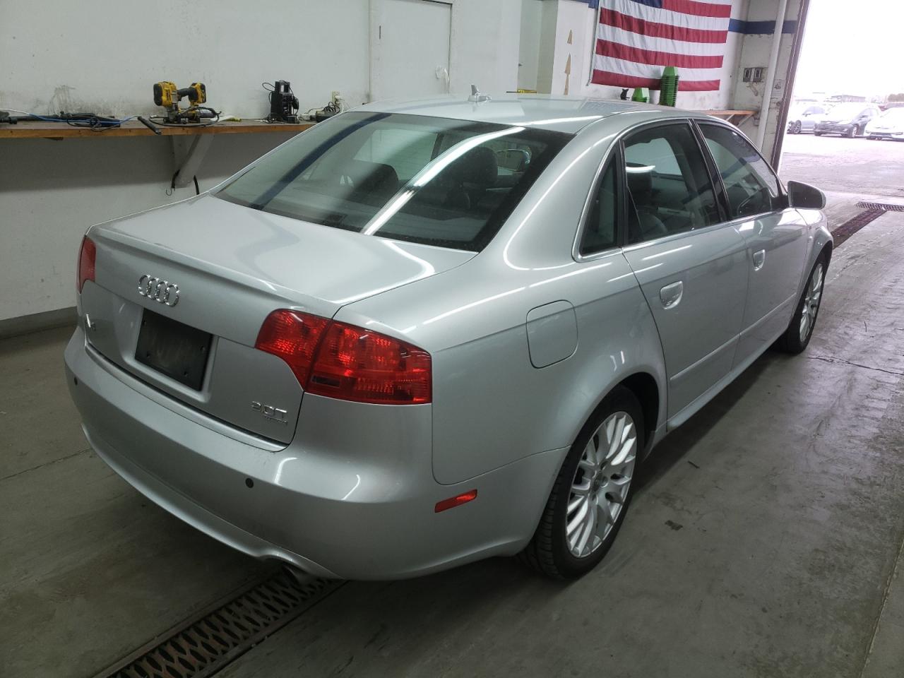 Photo 4 from auction – 2008 AUDI A4 2.0T QU with VIN WAUDF78E28A162417