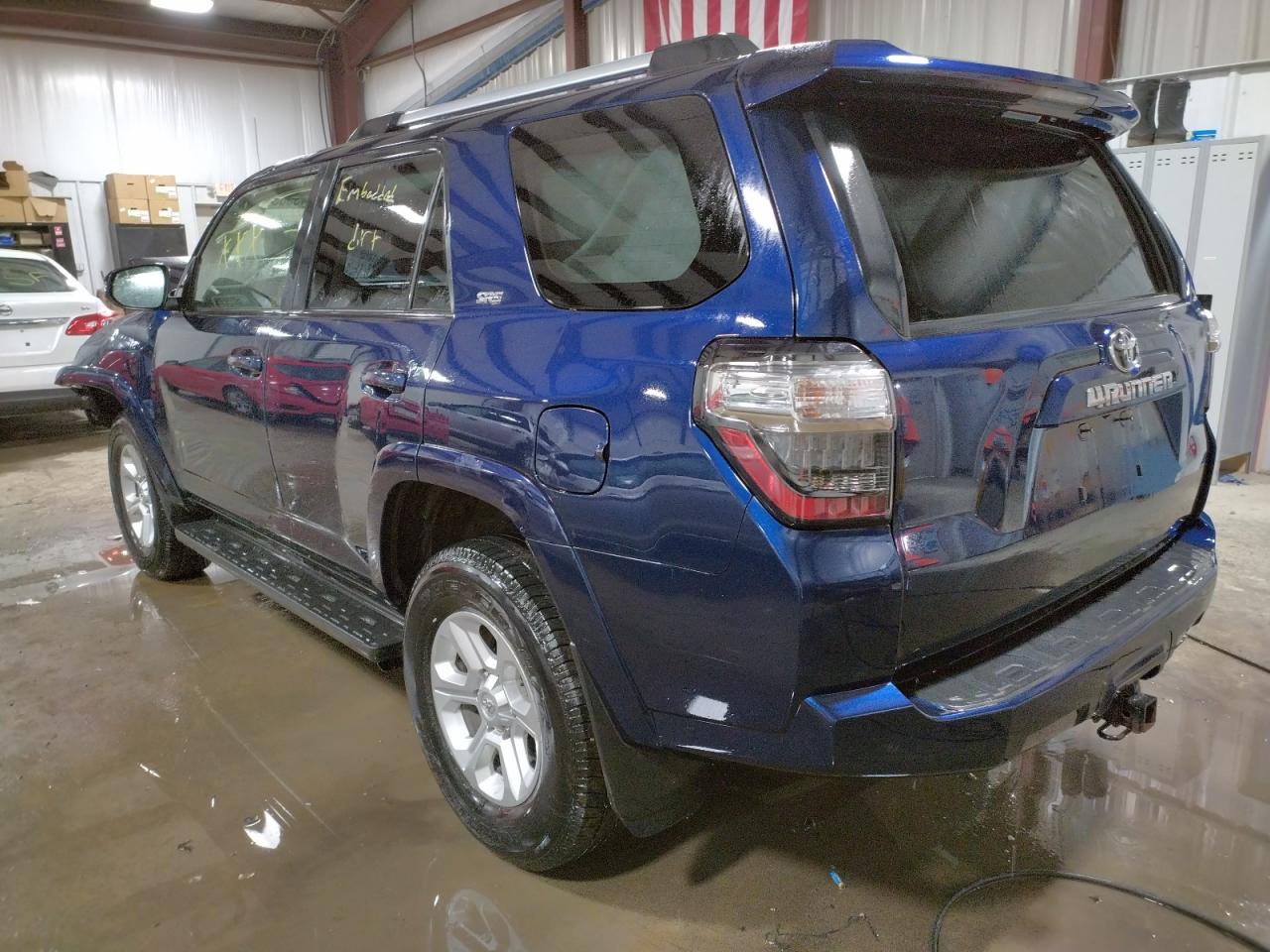 Photo 3 from auction – 2019 TOYOTA 4RUNNER SR with VIN JTEBU5JR9K5634223