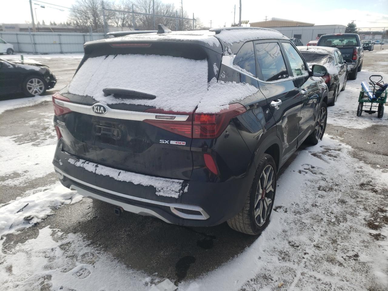 Photo 4 from auction – 2021 KIA SELTOS SX with VIN KNDETCA23M7181462