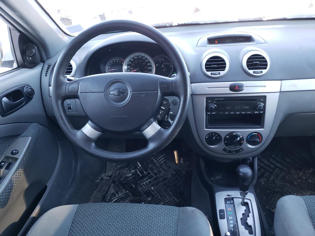Photo 9 from auction – 2005 CHEVROLET OPTRA 5 LS with VIN KL1JK69Z65K084444