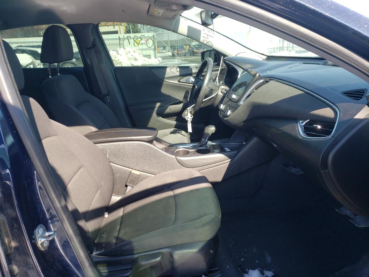 Photo 5 from auction – 2016 CHEVROLET MALIBU LT with VIN 1G1ZE5ST1GF222673