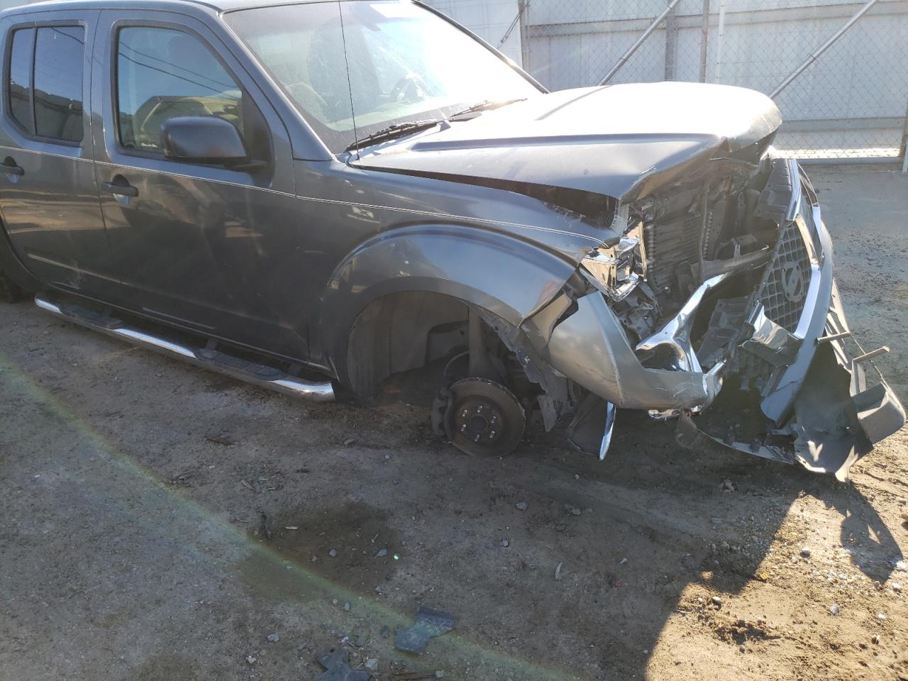Photo 9 from auction – 2006 NISSAN FRONTIER C with VIN 1N6AD07U76C455692