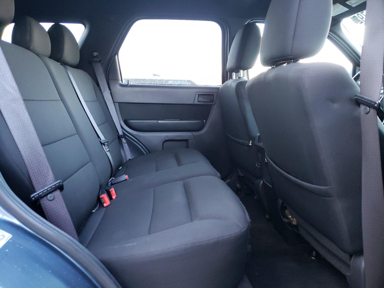Zdjęcie 6 z aukcji – 2010 FORD ESCAPE XLT z VIN 1FMCU0D7XAKB76449