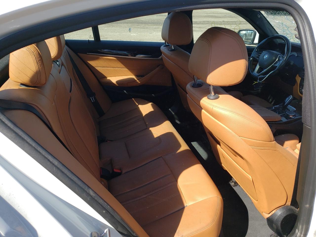 Photo 6 from auction – 2019 BMW 540 I with VIN WBAJE5C56KWW11769