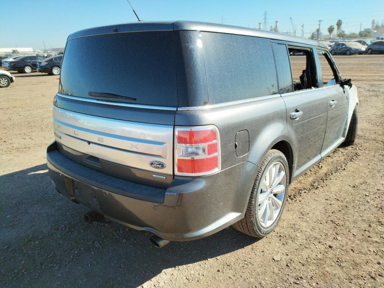 Photo 4 from auction – 2017 FORD FLEX LIMIT with VIN 2FMHK6DT9HBA10682