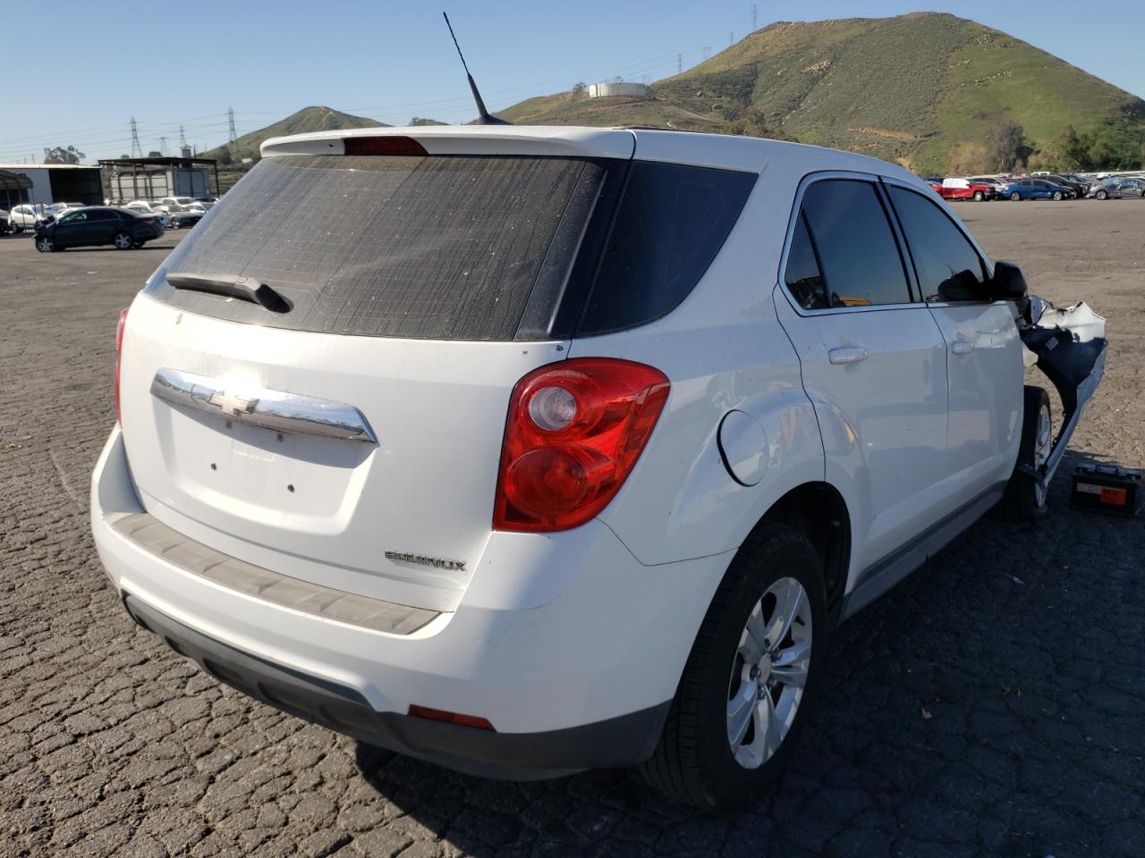 Photo 4 from auction – 2011 CHEVROLET EQUINOX LS with VIN 2CNALBEC4B6459063