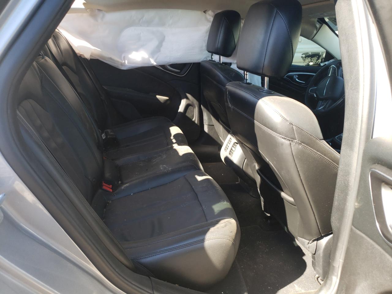 Zdjęcie 6 z aukcji – 2017 CHRYSLER 200 LIMITE z VIN 1C3CCCAB7HN510449
