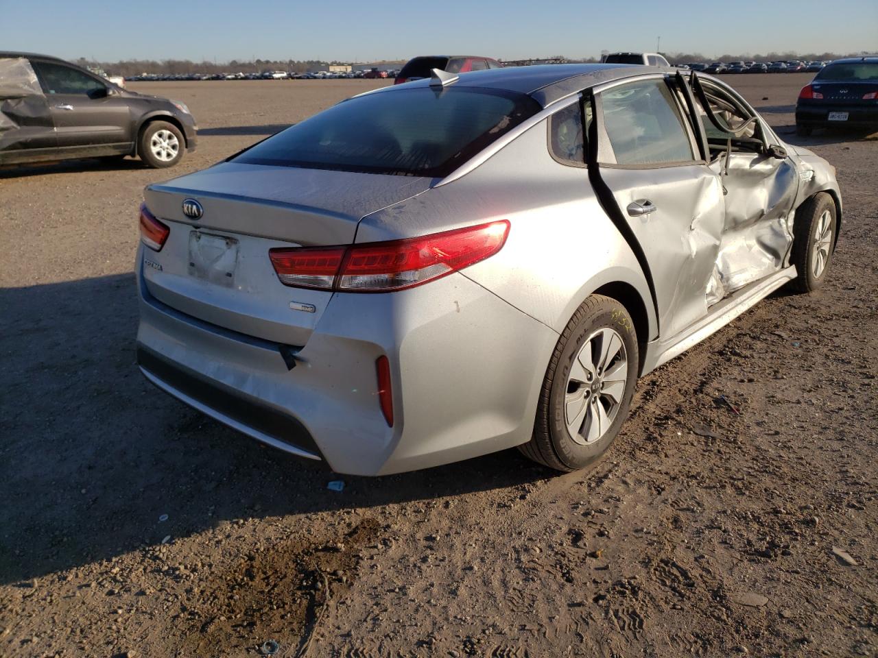 Photo 4 from auction – 2017 KIA OPTIMA HYB with VIN KNAGT4LE7H5009133