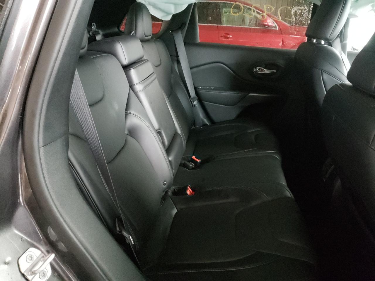 Photo 6 from auction – 2019 JEEP CHEROKEE L with VIN 1C4PJMDX1KD240079