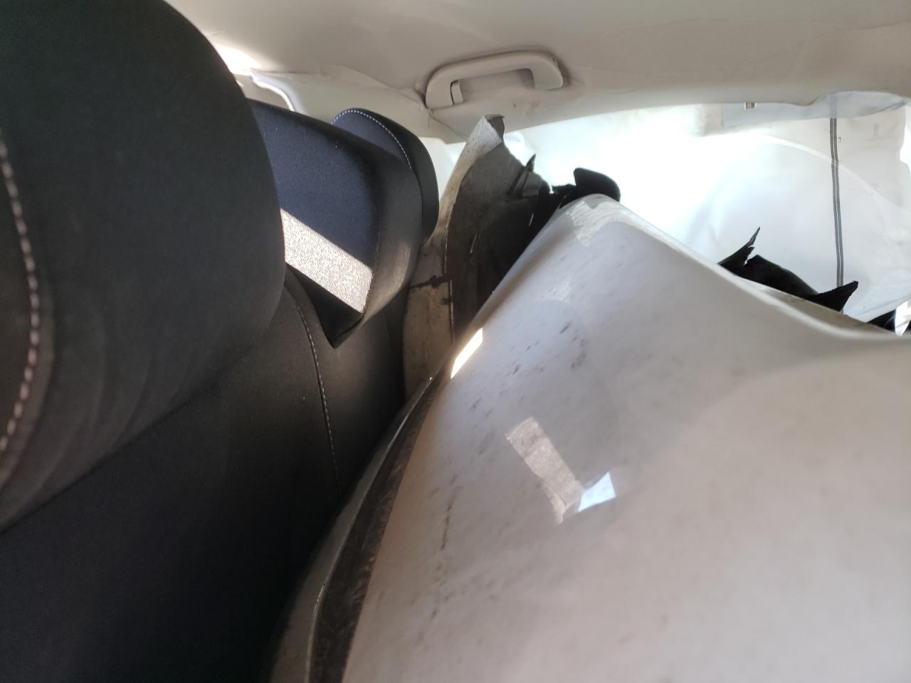 Photo 6 from auction – 2019 HONDA CIVIC LX with VIN 2HGFC2F69KH507519