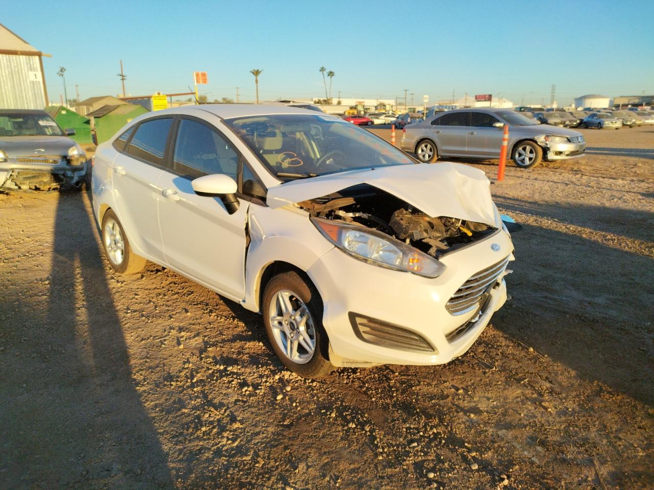 FORD FIESTA SE 2018 with VIN 3FADP4BJ5JM123761 - Photo from auction