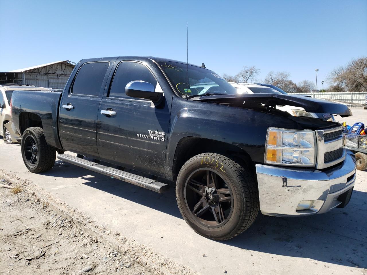 CHEVROLET SILVERADO 2012 with VIN 3GCPCSE04CG277776 - Photo from auction