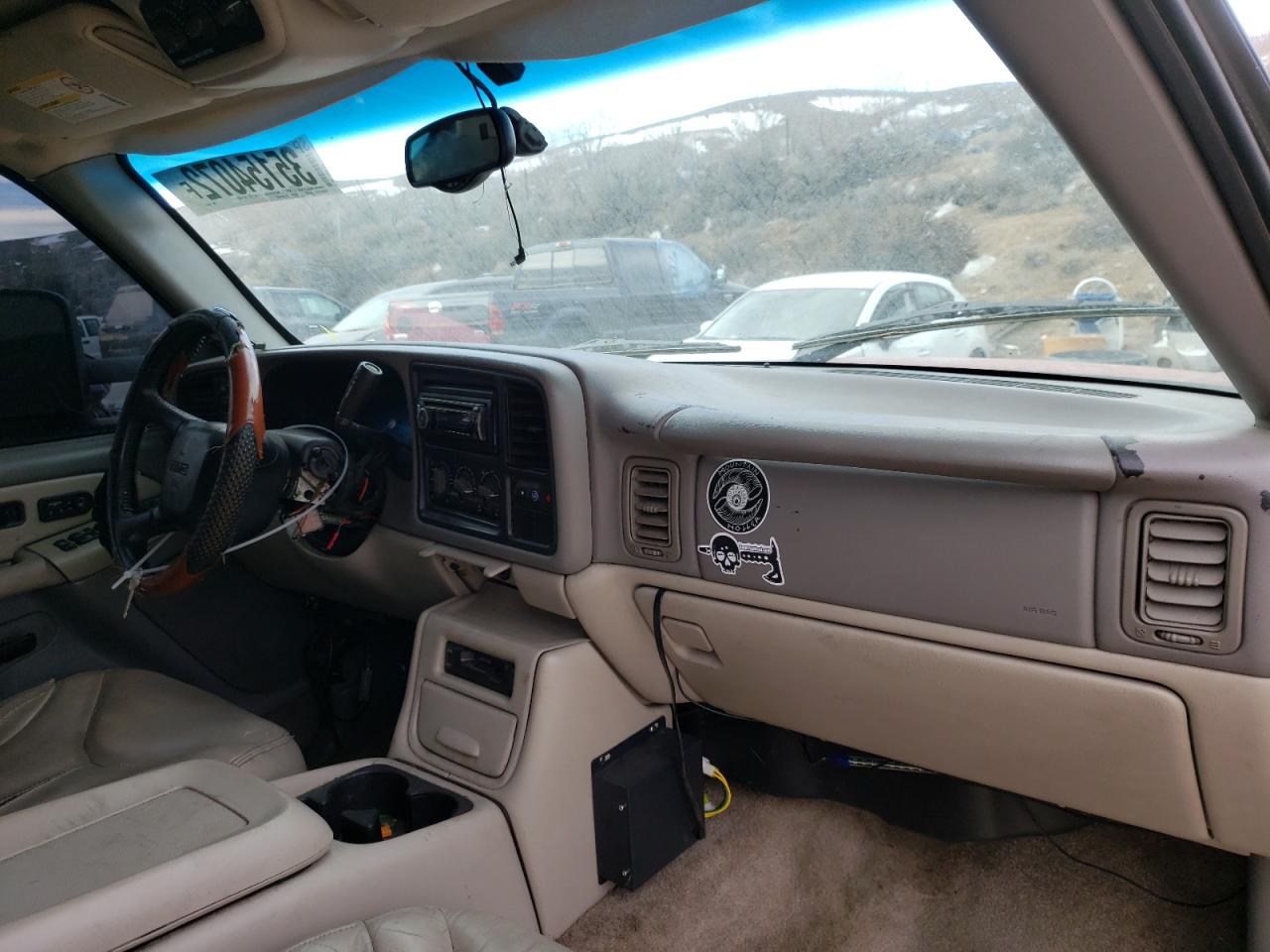 Photo 9 from auction – 2001 GMC YUKON with VIN 1GKEK13T61R142477