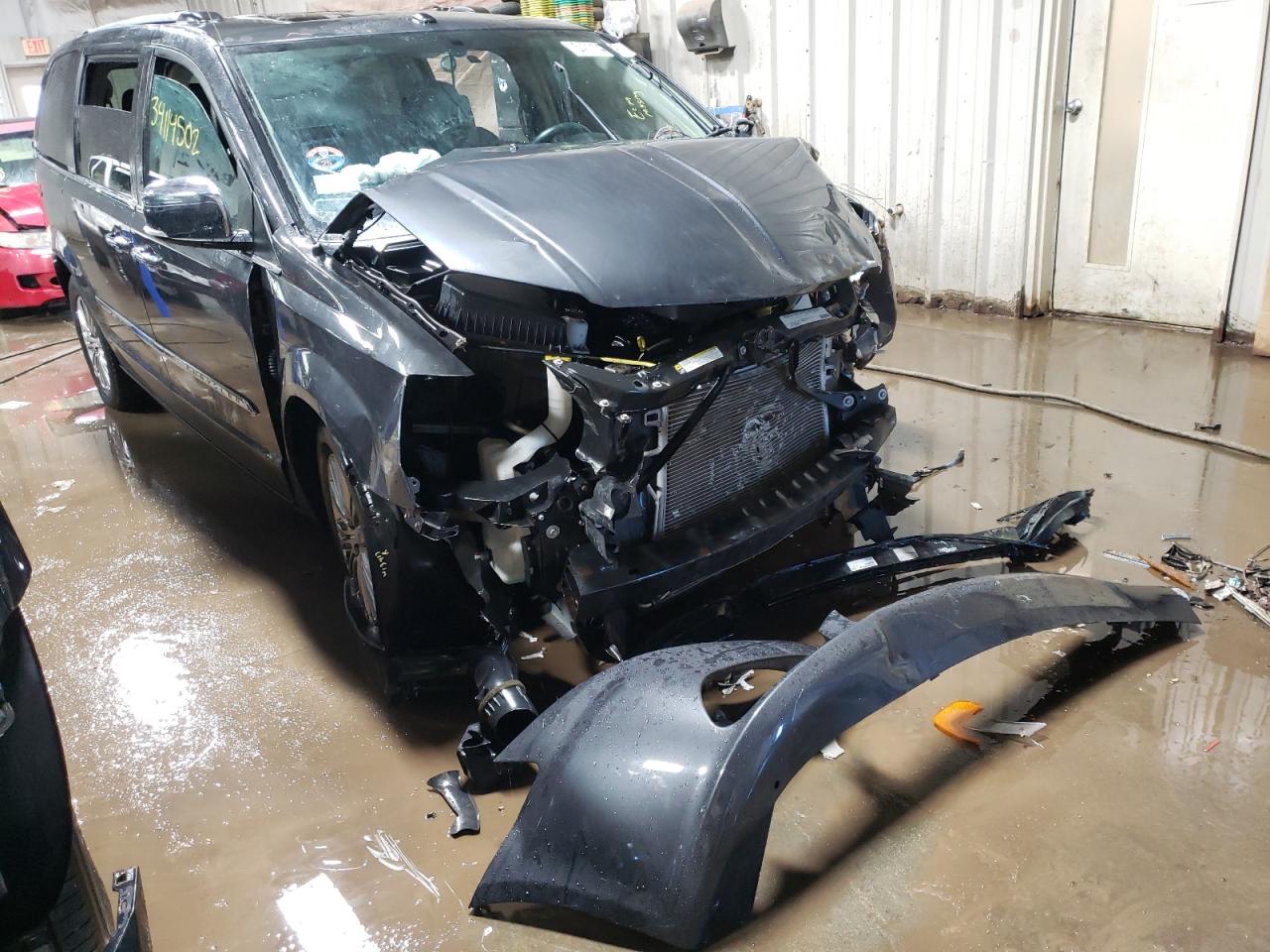 CHRYSLER TOWN & COU 2011 with VIN 2A4RR6DG9BR667014 - Photo from auction
