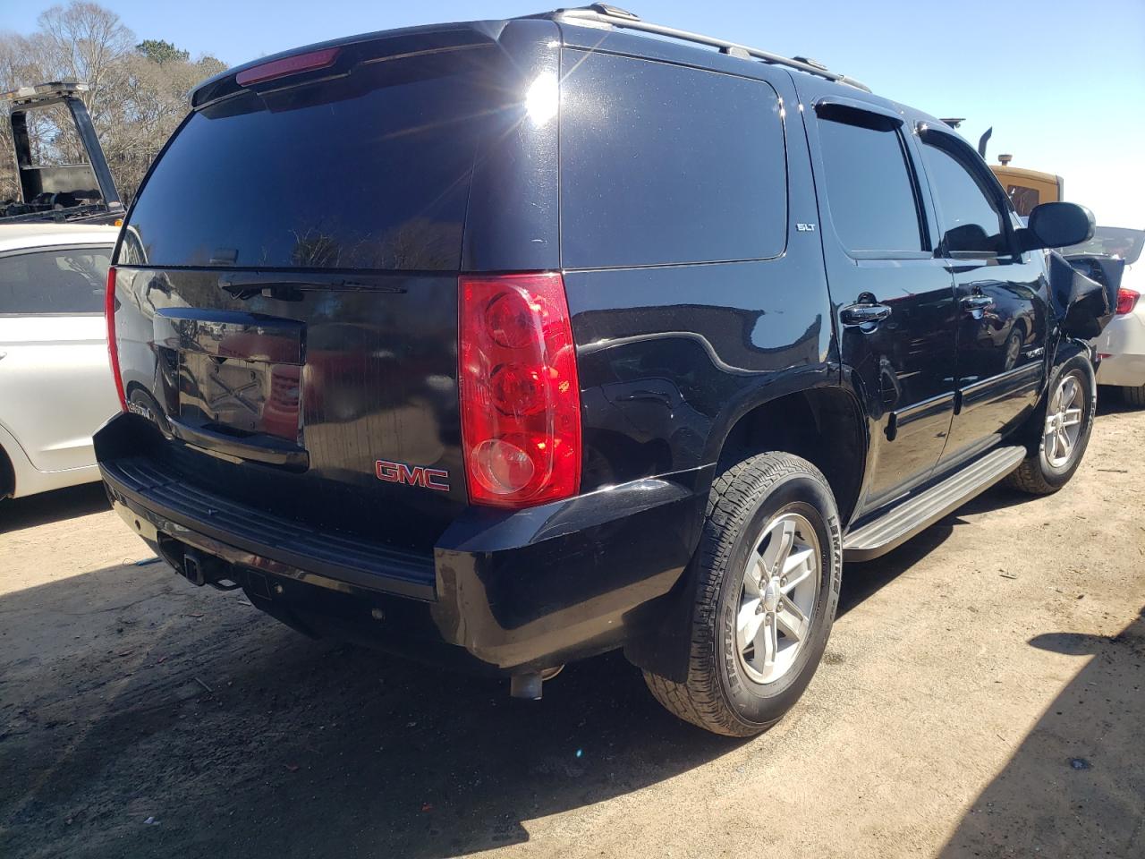 Photo 4 from auction – 2014 GMC YUKON SLT with VIN 1GKS2CE05ER121434