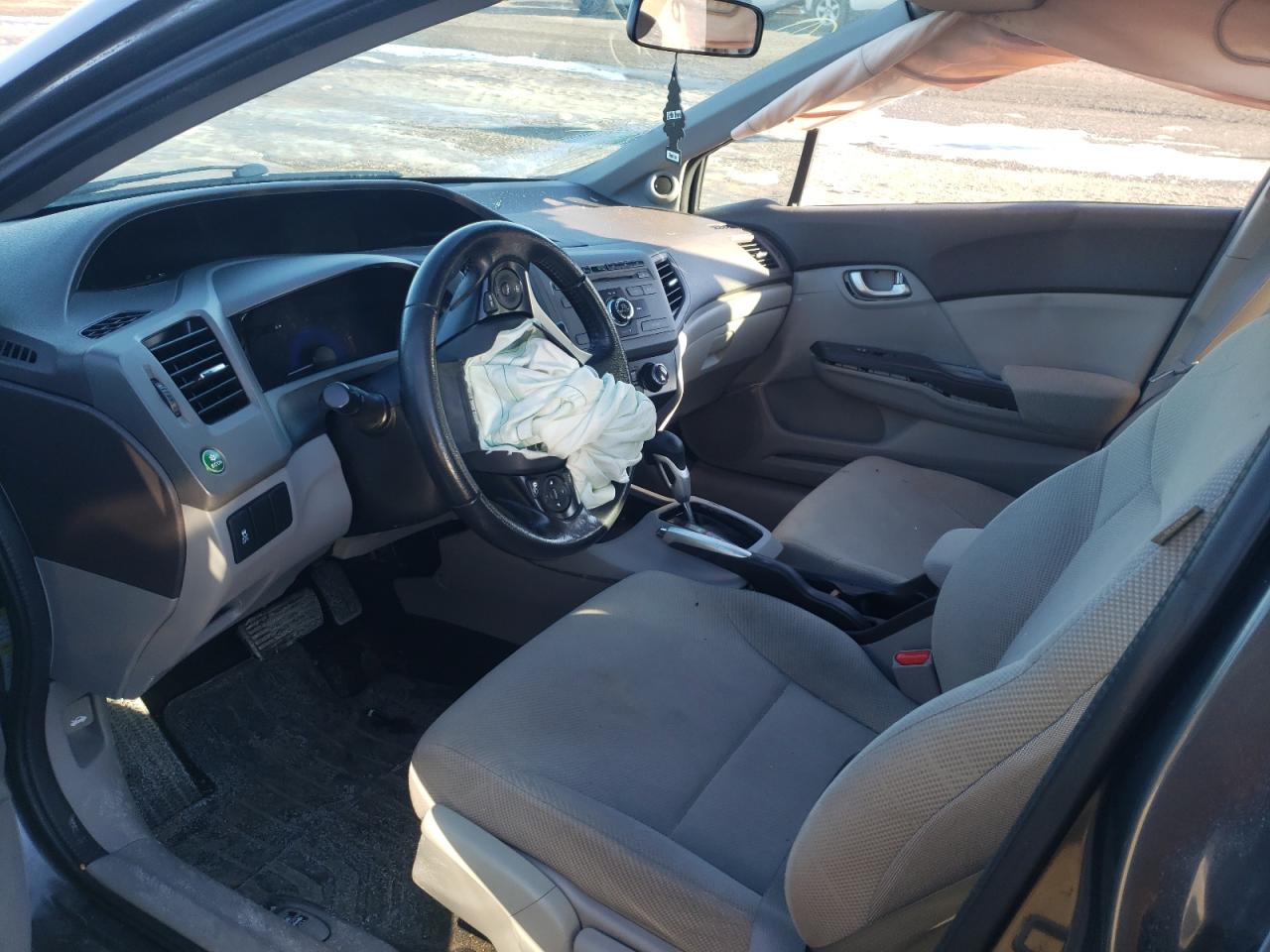 Photo 5 from auction – 2012 HONDA CIVIC LX with VIN 2HGFB2F59CH037178