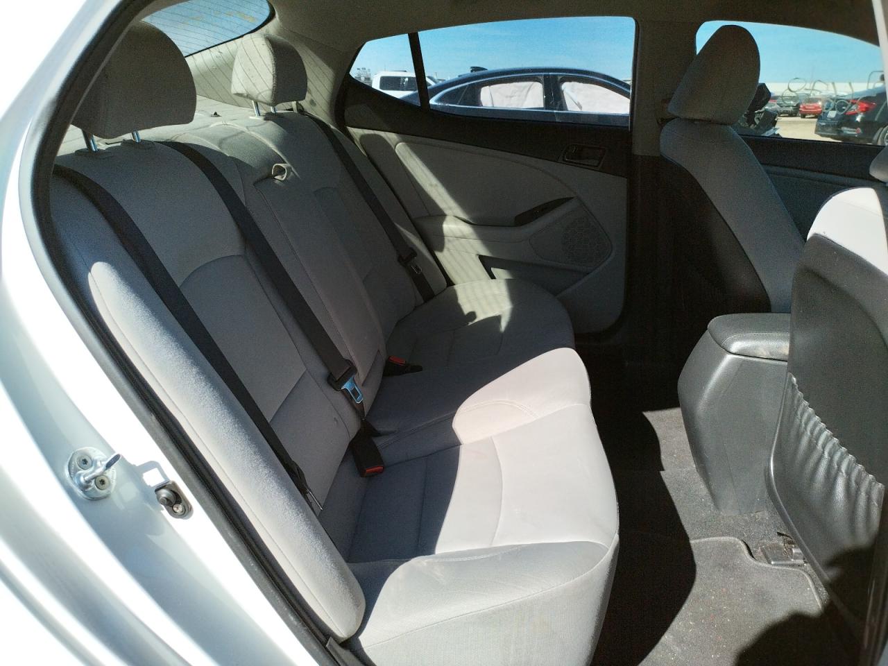 Photo 6 from auction – 2015 KIA OPTIMA LX with VIN KNAGM4A78F5631464