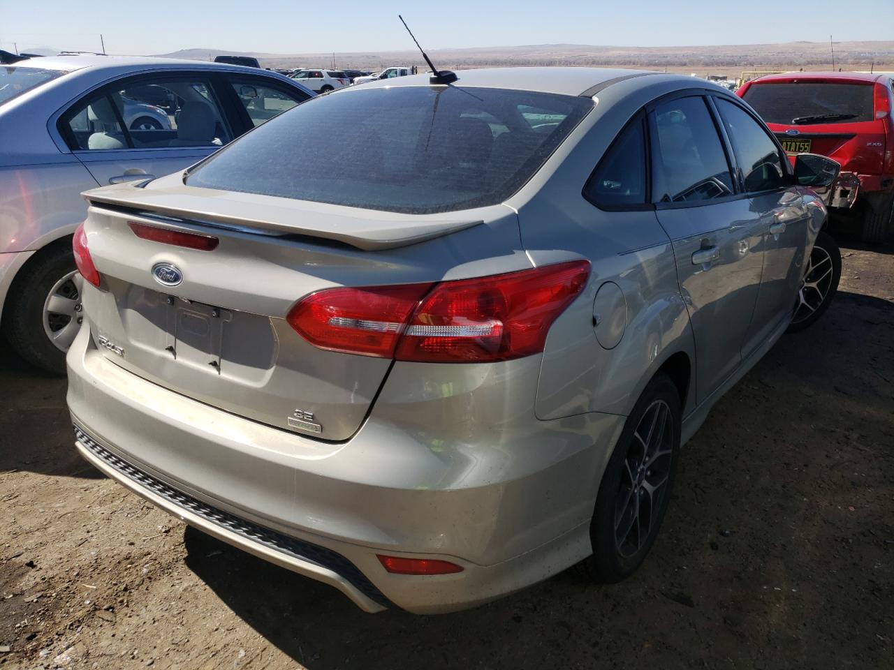 Photo 4 from auction – 2015 FORD FOCUS SE with VIN 1FADP3FE2FL210792