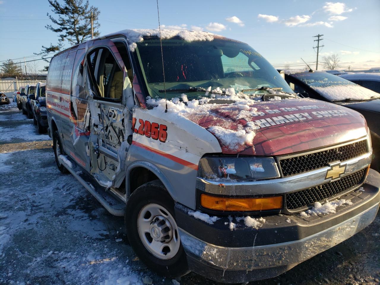 CHEVROLET EXPRESS G2 2018 with VIN 1GCWGAFG8J1910197 - Photo from auction