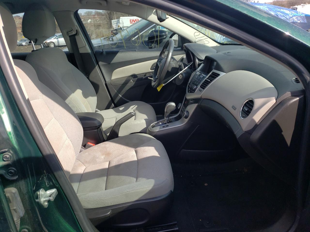 Photo 5 from auction – 2014 CHEVROLET CRUZE LT with VIN 1G1PC5SBXE7136175