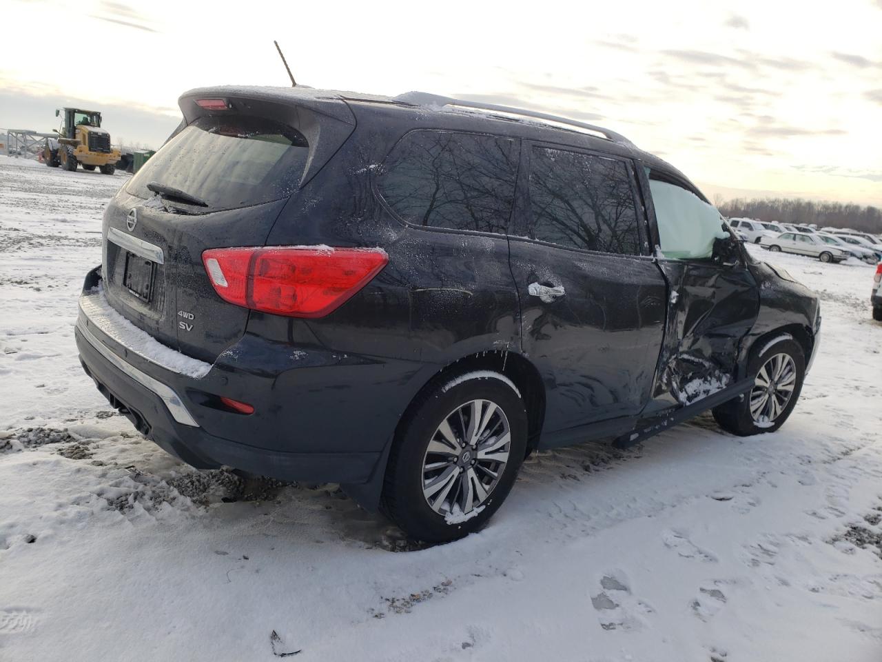 Photo 4 from auction – 2017 NISSAN PATHFINDER with VIN 5N1DR2MM9HC604068