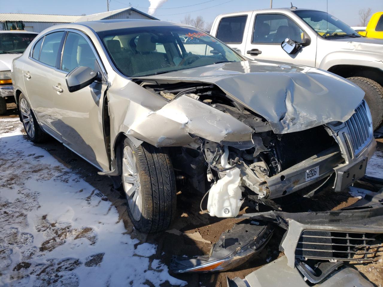 LINCOLN MKS 2011 with VIN 1LNHL9DR6BG600230 - Photo from auction