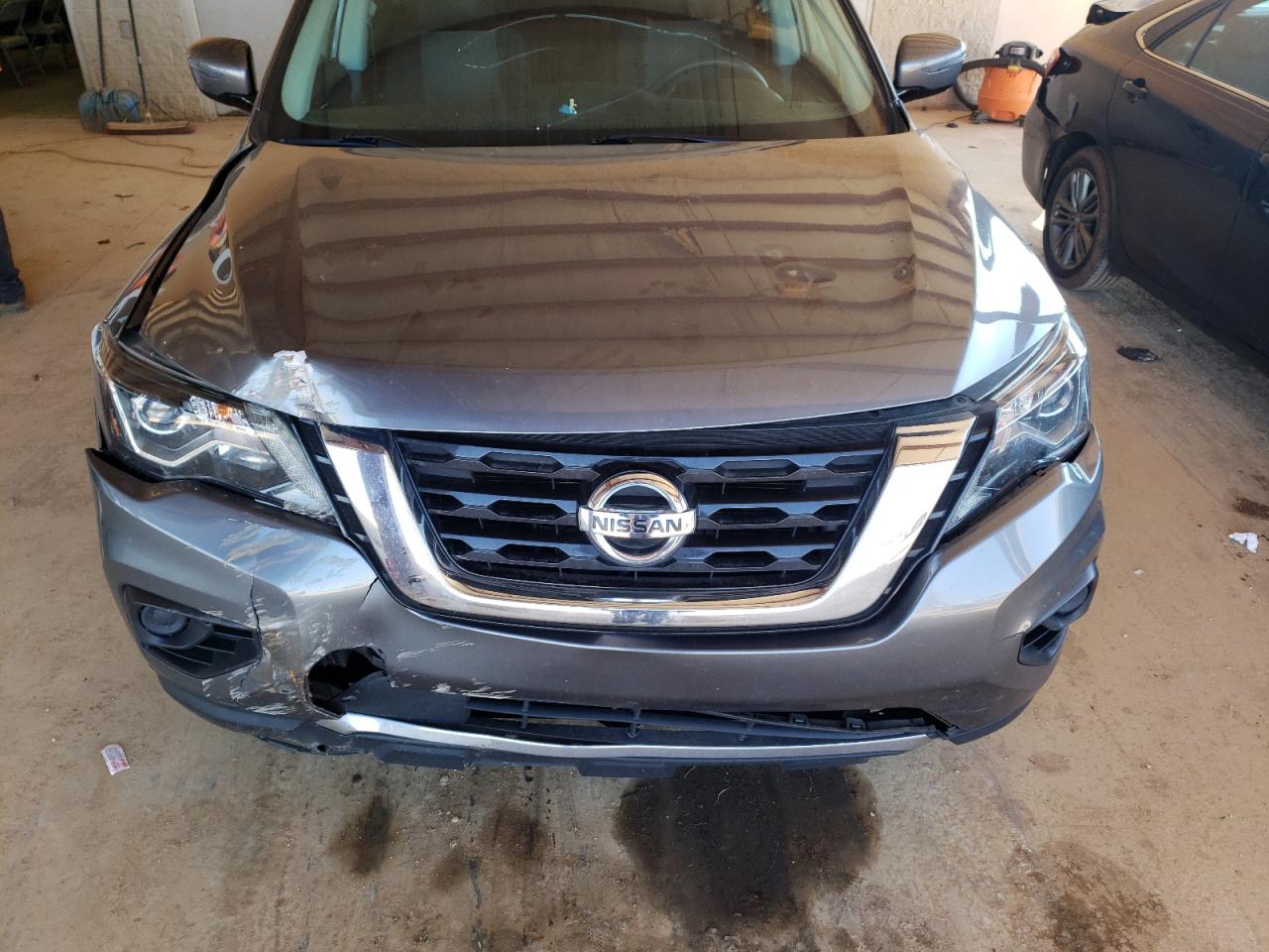 Photo 7 from auction – 2017 NISSAN PATHFINDER with VIN 5N1DR2MN8HC666716