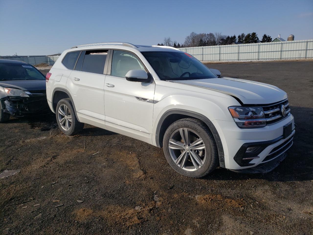 VOLKSWAGEN ATLAS SEL 2019 with VIN 1V2RR2CA8KC615652 - Photo from auction