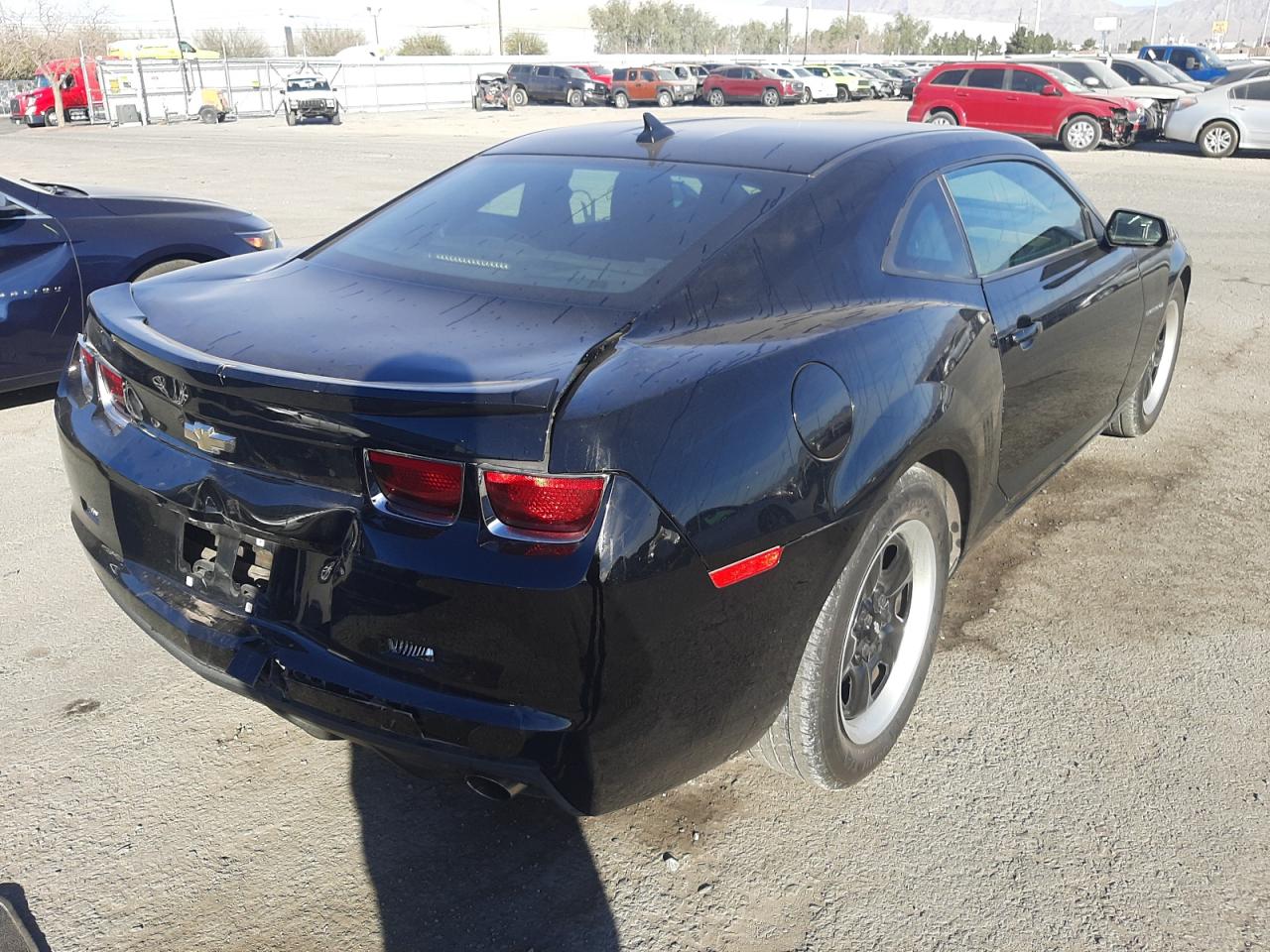 Photo 4 from auction – 2013 CHEVROLET CAMARO LS with VIN 2G1FE1E35D9167463
