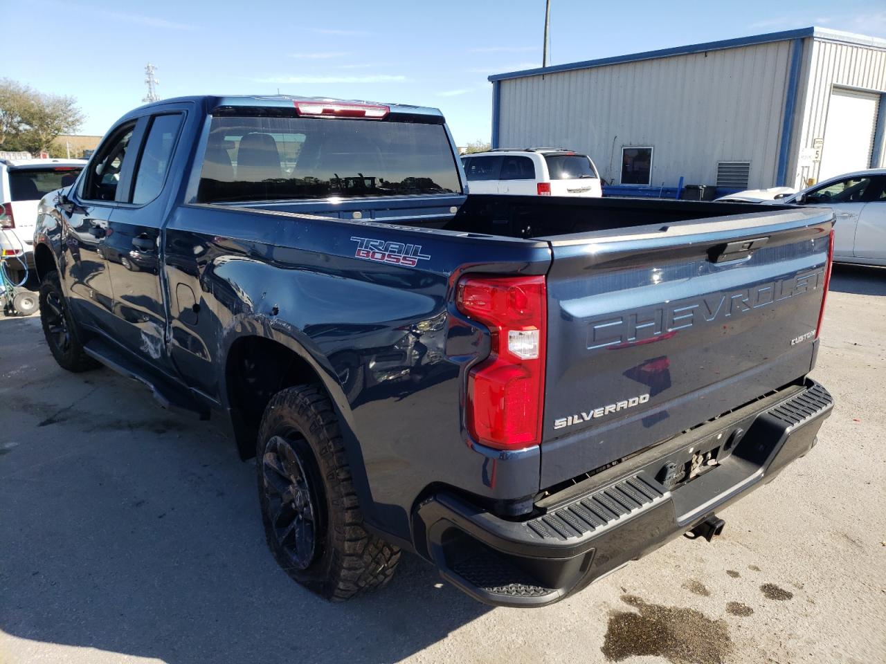 Photo 3 from auction – 2020 CHEVROLET SILVERADO with VIN 1GCRYCEF4LZ248119