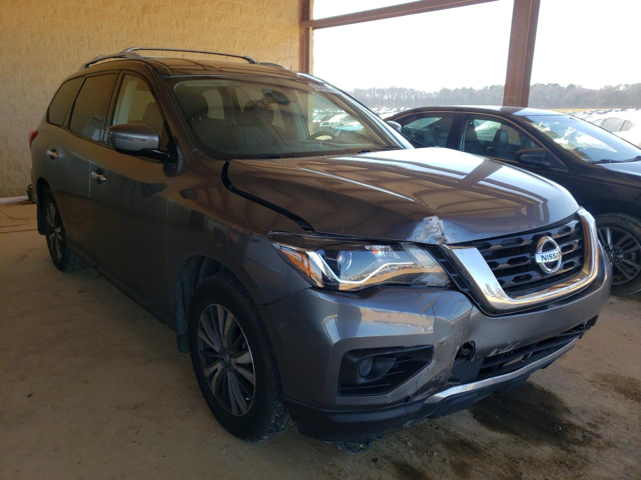 Photo 1 from auction – 2017 NISSAN PATHFINDER with VIN 5N1DR2MN8HC666716