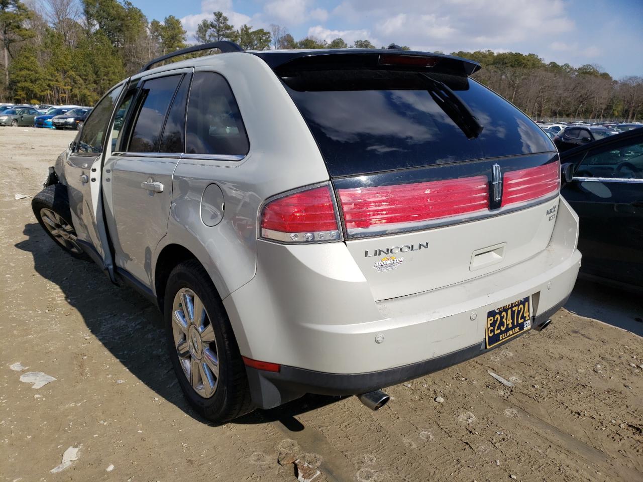Фото 3 с аукциона – 2007 LINCOLN MKX с VIN 2LMDU88C47BJ03773
