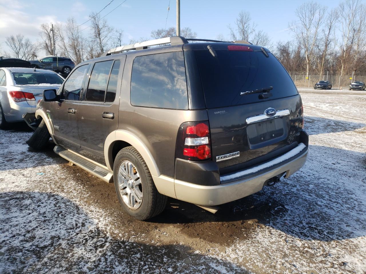 Photo 3 from auction – 2007 FORD EXPLORER E with VIN 1FMEU74E27UB71601