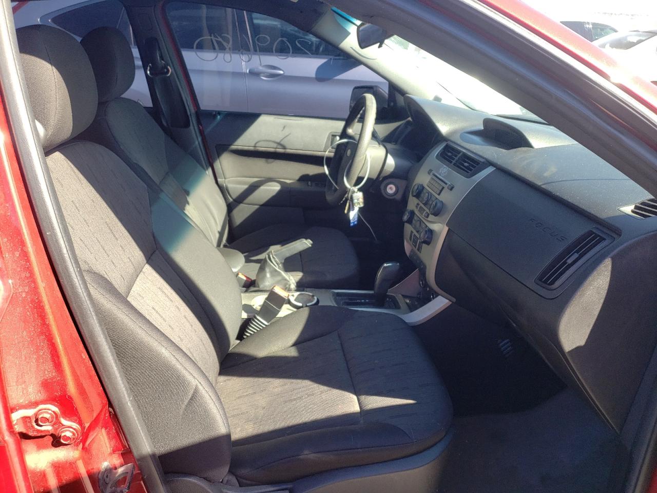 صورة رقم 5 من المزاد - 2011 FORD FOCUS SE مع VIN 1FAHP3FN8BW102364