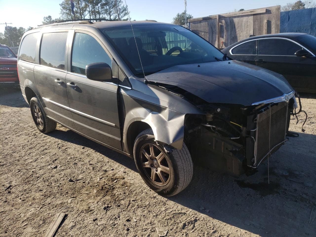 CHRYSLER TOWN & COU 2010 with VIN 2A4RR5D14AR352674 - Photo from auction