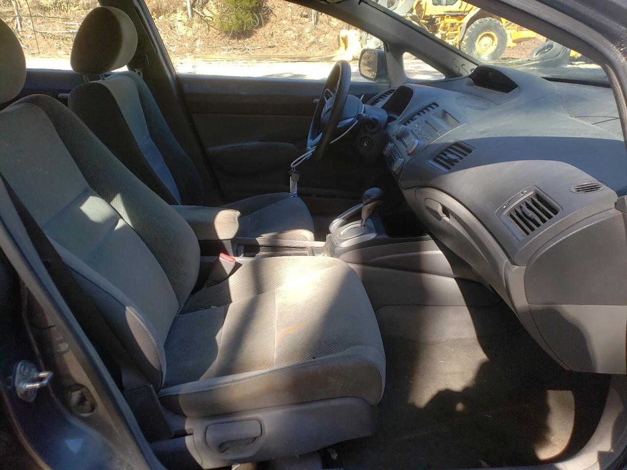 Photo 5 from auction – 2011 HONDA CIVIC LX with VIN 19XFA1F59BE021374