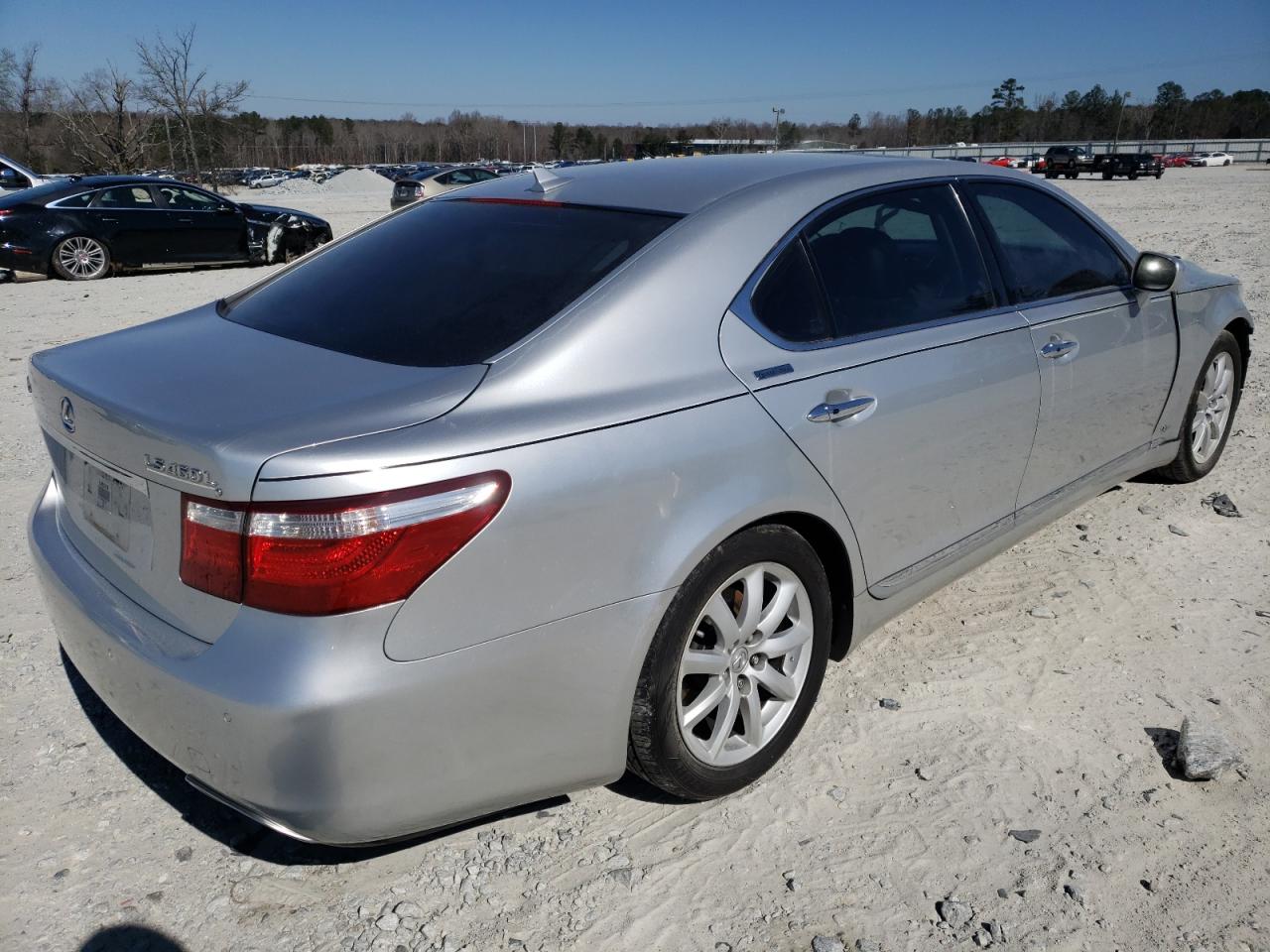 Photo 4 from auction – 2007 LEXUS LS 460L with VIN JTHGL46F575013671