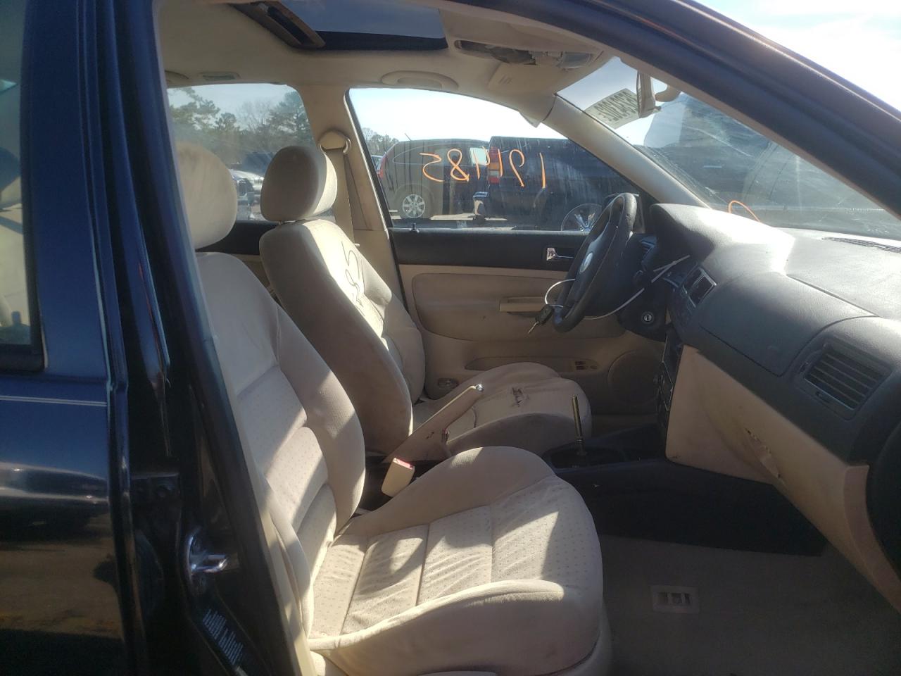 Photo 5 from auction – 2000 VOLKSWAGEN JETTA GLS with VIN 3VWSA29M0YM027065