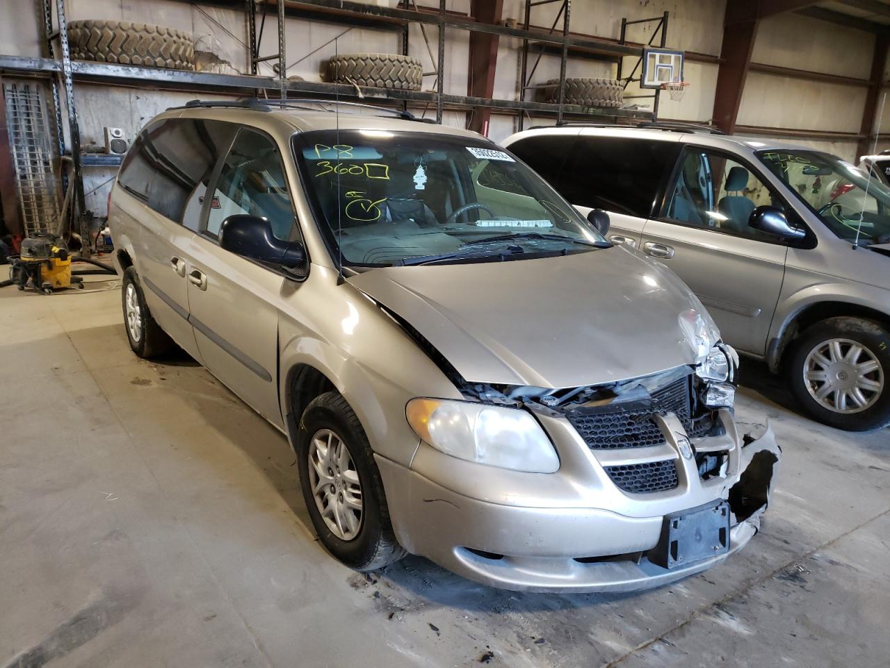 DODGE GRAND CARA 2002 with VIN 2B4GP44372R790294 - Photo from auction