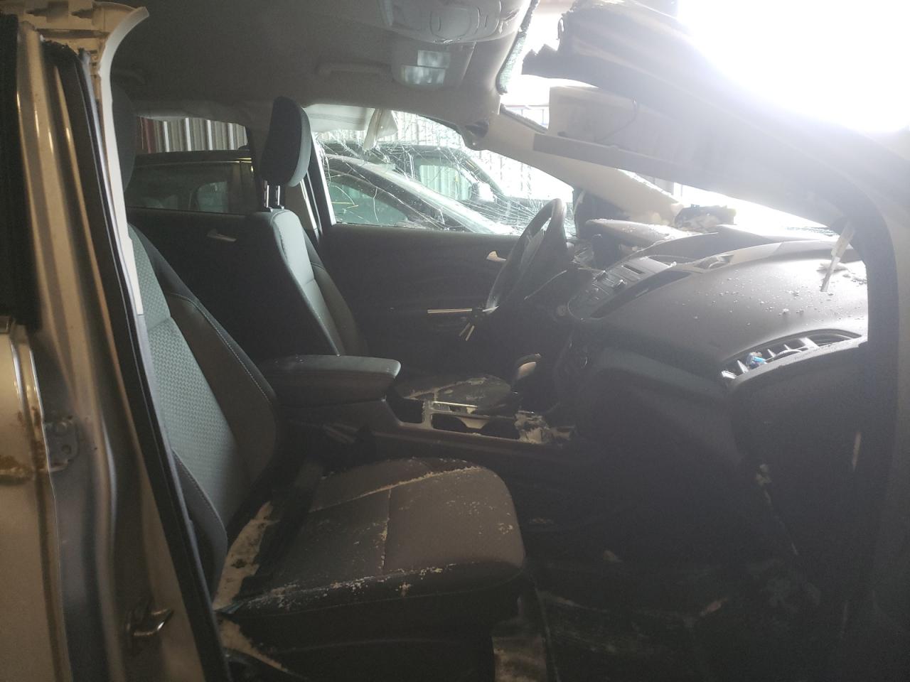 Photo 5 from auction – 2018 FORD ESCAPE SE with VIN 1FMCU9GD8JUC68069
