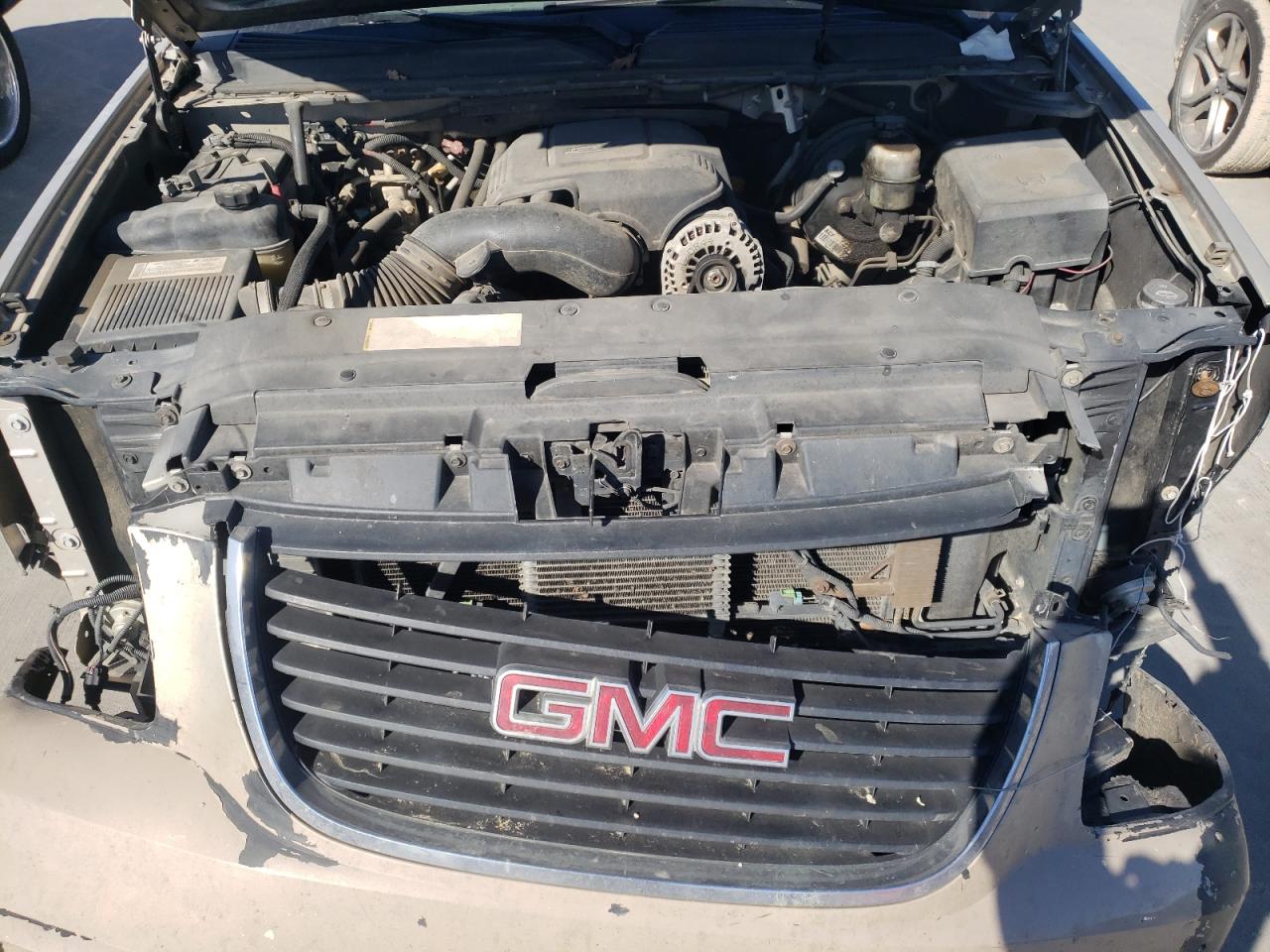 Photo 7 from auction – 2007 GMC YUKON XL C with VIN 1GKFC16077J249404